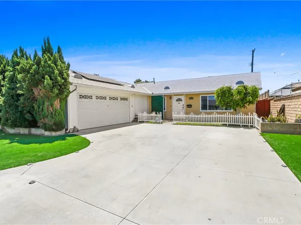 6422 Larkspur Cir, Huntington Beach, CA 92647