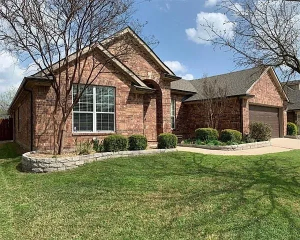 317 Lockhurst Dr