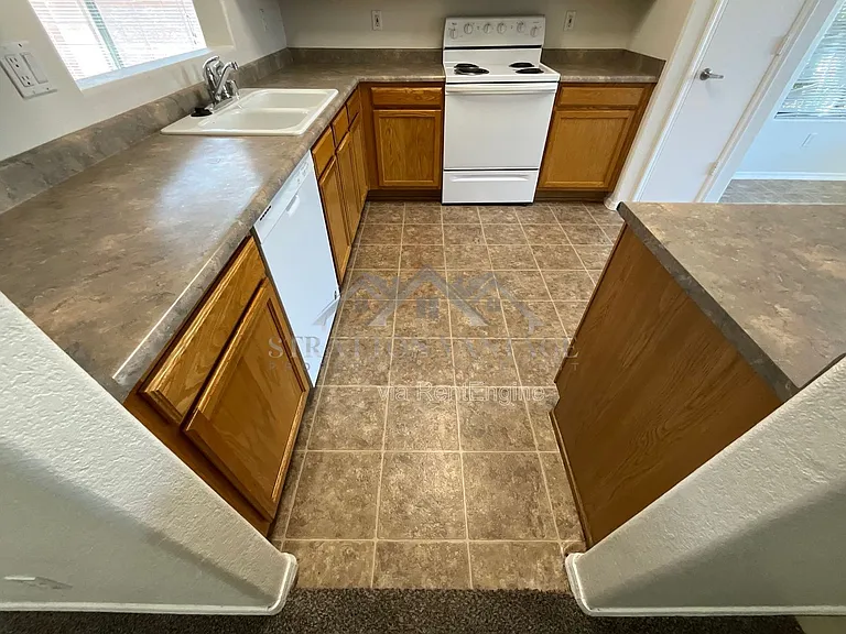 3521 E Juanita Ave — Photo 6