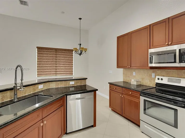 18861 SW 77th Ct — Photo 16