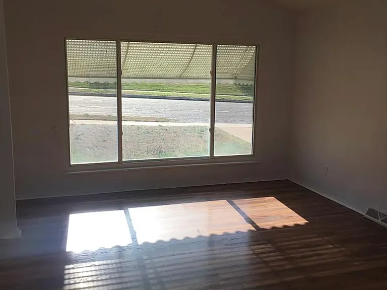 337 Sulphur Spring Rd — Photo 4