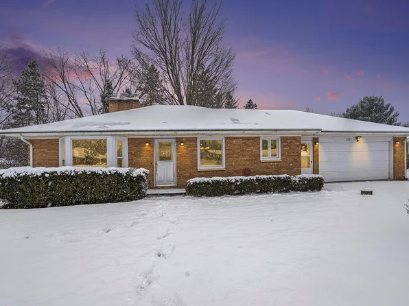 2215 Rosewood Ave, Portage, MI 49024