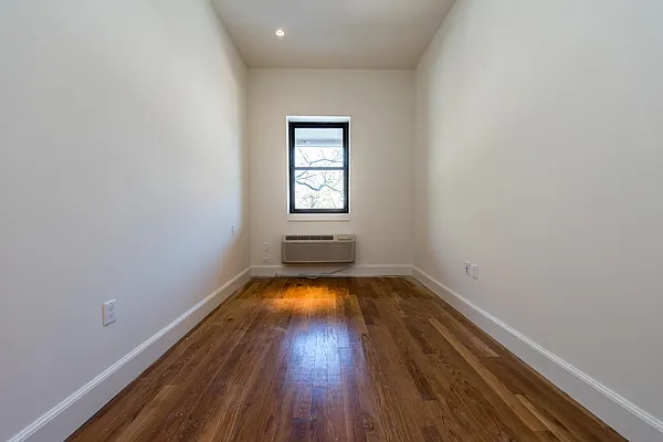 Rented by Nooklyn NYC LLC | media 99