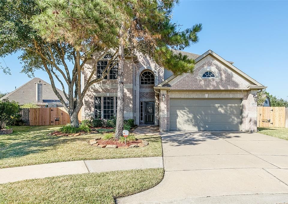 2nd image of 25218 Saber Oaks Dr