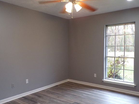 4th image of 316 Linda St
