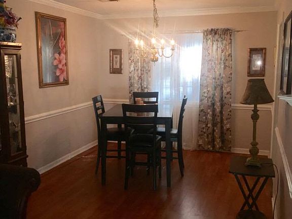 2nd image of 416 Bellingham Ct