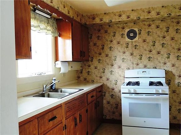 3rd image of 1231 Cocker Dr