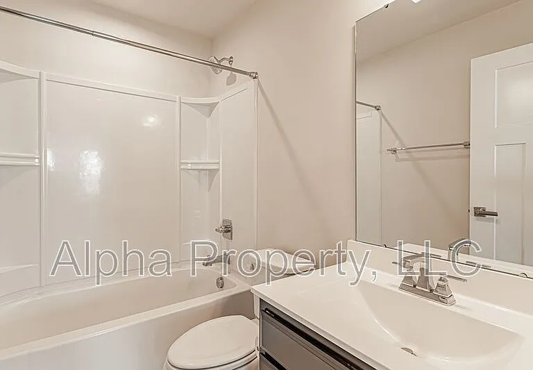 300 Huntingdale Pl — Photo 10