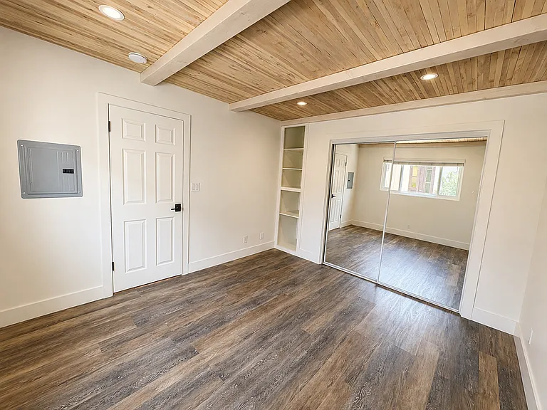 503 N Elena Ave #B — Photo 9