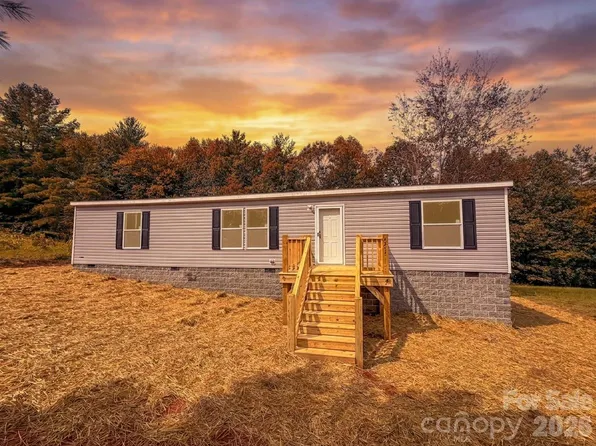 4277 Chinquapin Cir, Lenoir, NC 28645