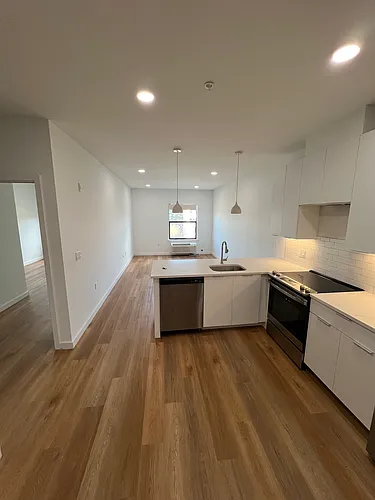 207 Freeway Dr E #3 Photo 1