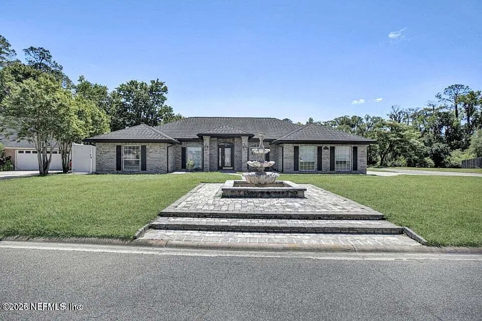 2 bed, 2.5 bath, 2133 sqft, $3,500 — Photo 3