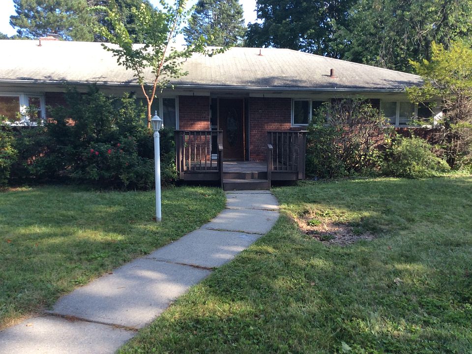 1st image of 195 Marion Ave