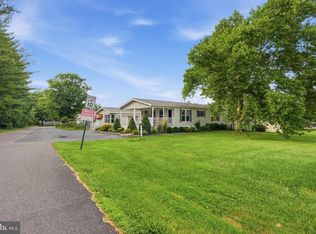 1065 Pine Cir, Telford, PA 18969