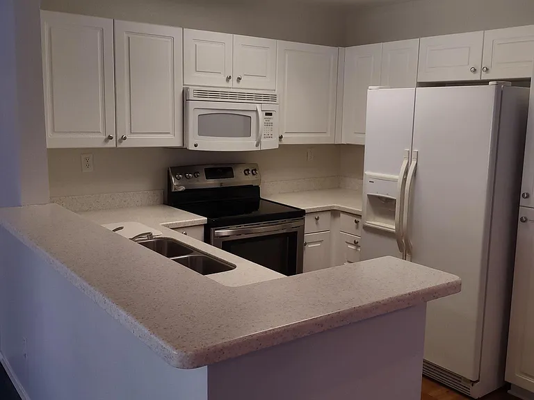 1073 Moon Shadow Ct — Photo 14