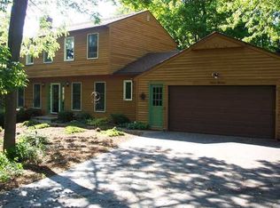 1600 Bridgeboro Dr, Webster, NY 14580
