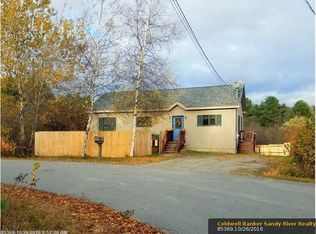 143 Meadow Ln, Farmington, ME 04938