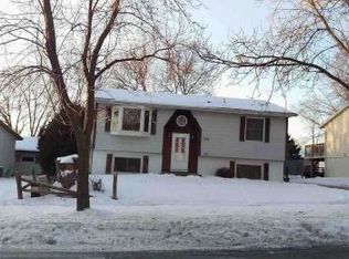 1918 48th St NW, Rochester, MN 55901