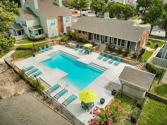 Woodland Oaks Apartments — Photo 6