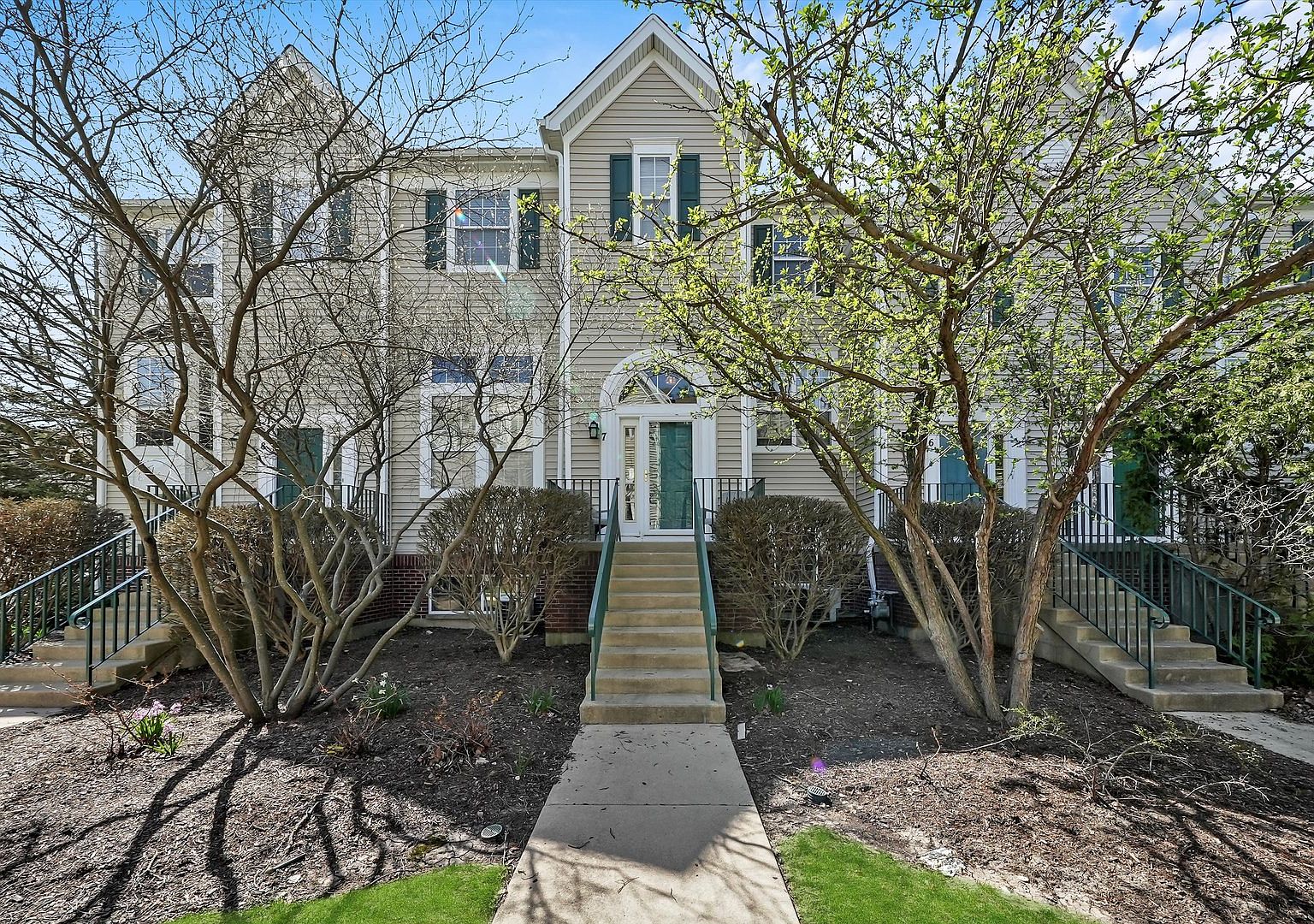 2447 Courtyard Cir UNIT 7, Aurora, IL 60506 Zillow