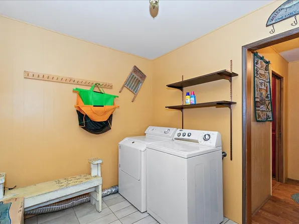 420 Sheridan Dr, Big Bear City, CA 92314