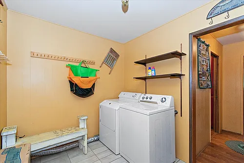 420 Sheridan Dr Photo 1
