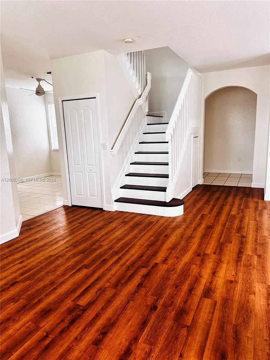 Building Photo - 4435 SW 160th Ave #214