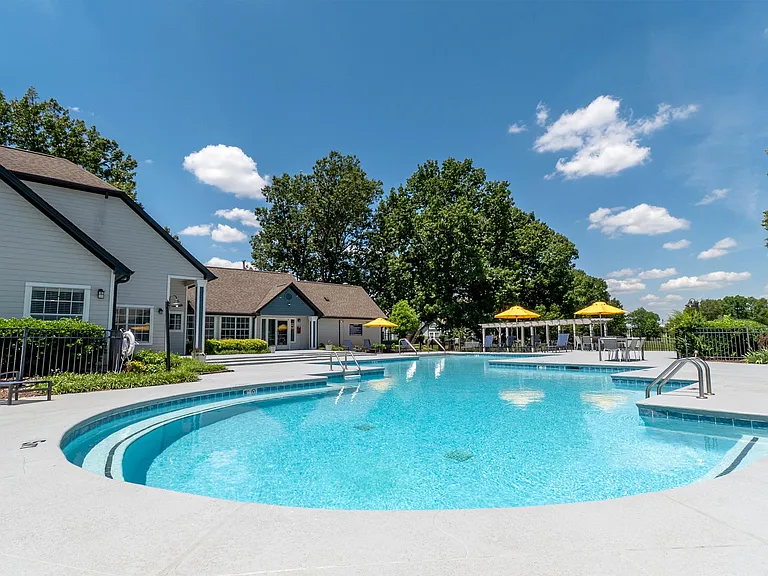 Summerlake Apartments — Photo 96