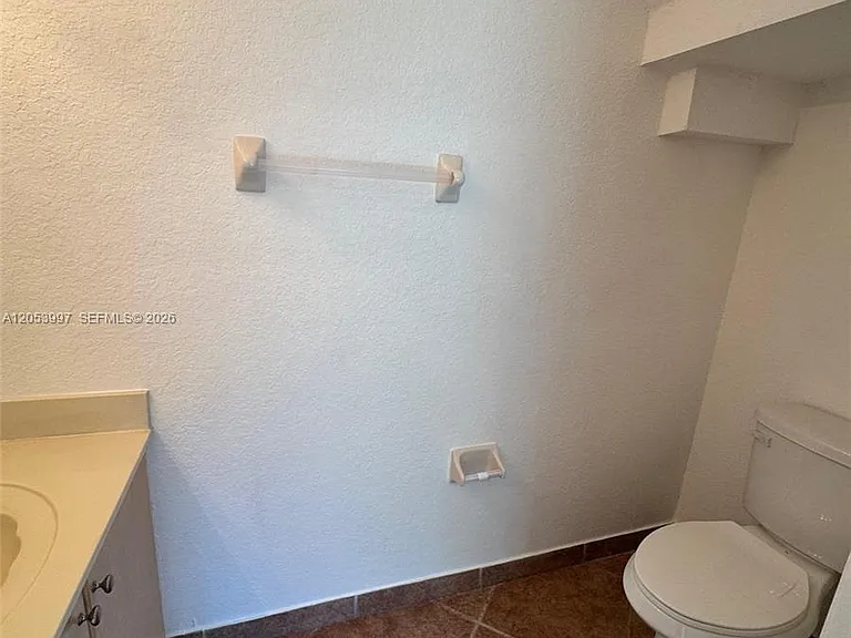 8908 SW 223rd Ter #8908 — Photo 11