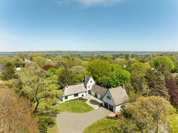205 Fairview Ave, Montauk, NY 11954