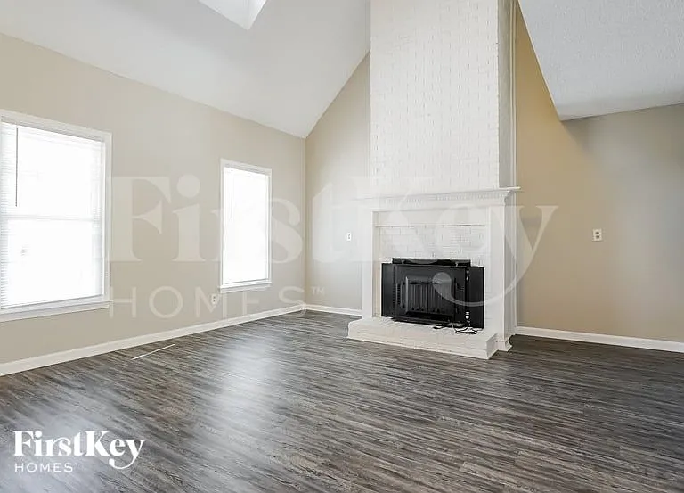 6700 River Hills Dr — Photo 4