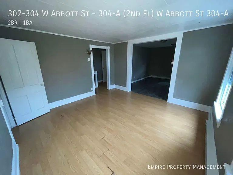 302-304 W Abbott St #304-A — Photo 5