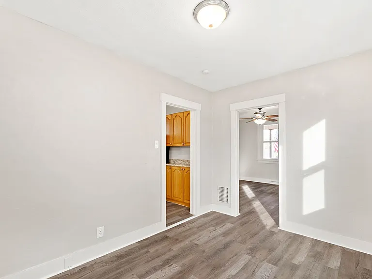 1627 Merchant St — Photo 16