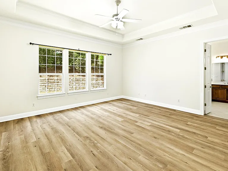 201 Varco Dr — Photo 16