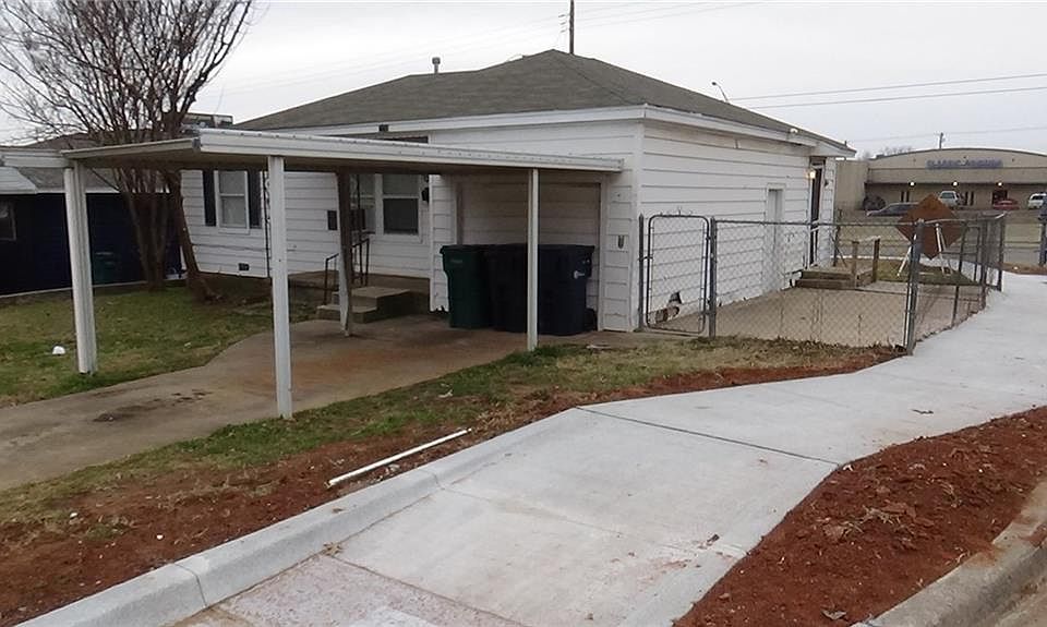 2nd image of 2480 NW 39th Ter