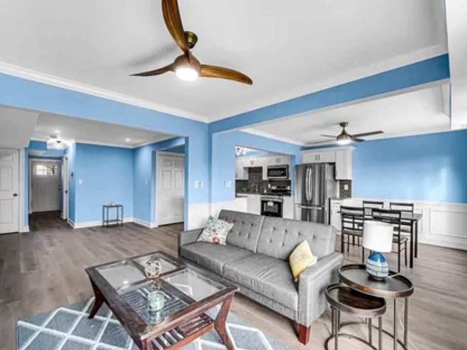 1st image of 847 W 60th Pl
