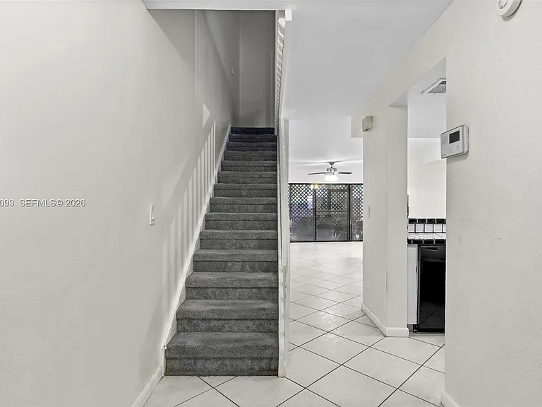 4241 SW 71st Way #4241 — Photo 3