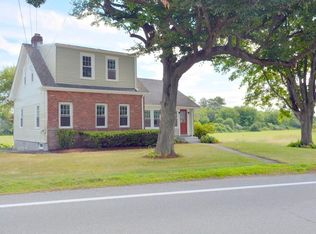 461 Sowams Rd, Barrington, RI 02806