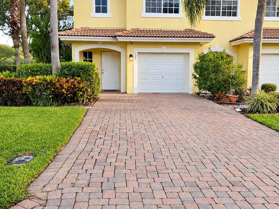 1035 Imperial Lake Rd