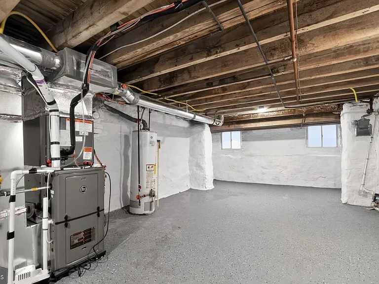 1333 S Newkirk St — Photo 14