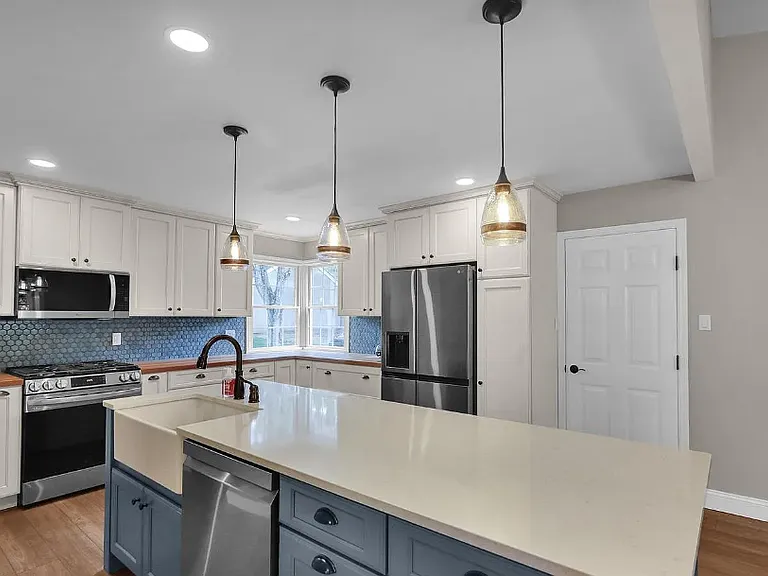 143 Riversedge Dr #3 — Photo 4