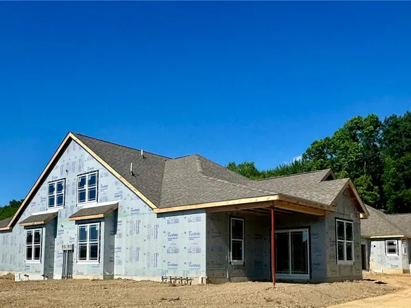 134 Independence Dr #105A, Jefferson Township, PA 16023