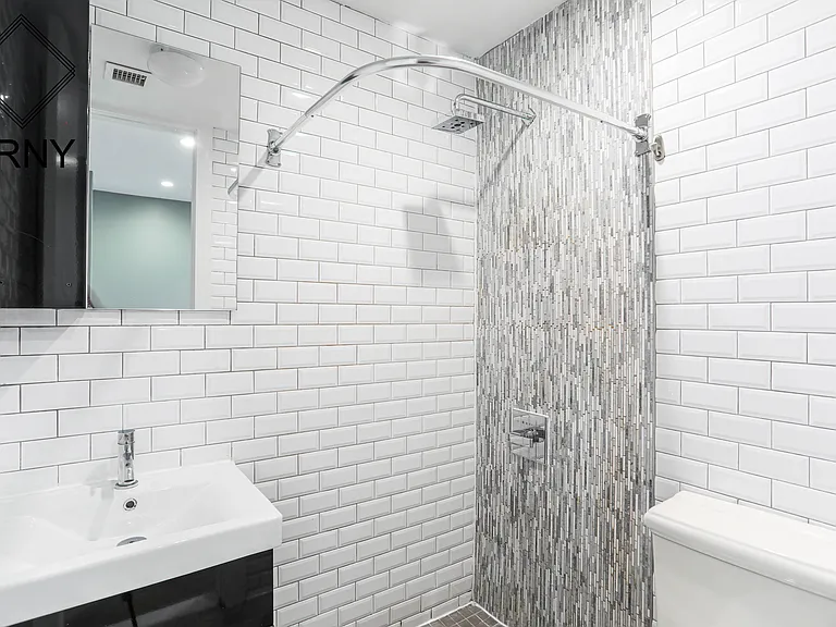 580 E 26th St #3 — Photo 13
