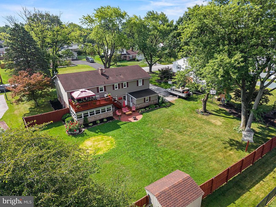 1st image of 2570 Primrose Ln