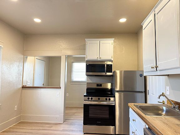 2nd image of 424 3rd St S #C