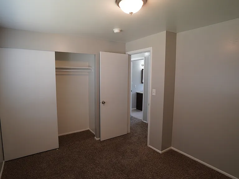2448 N 720 W — Photo 15