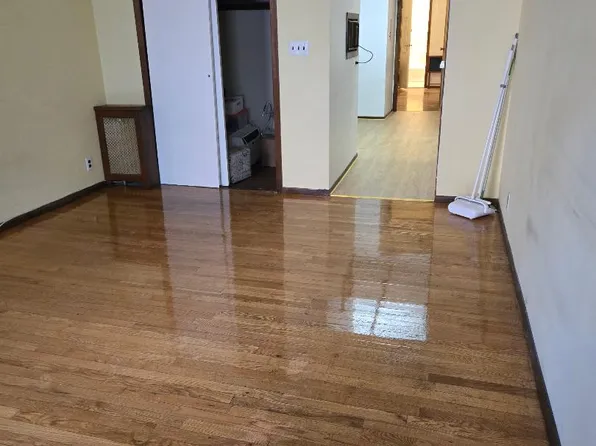 518 East 81st Street image 2 of 7