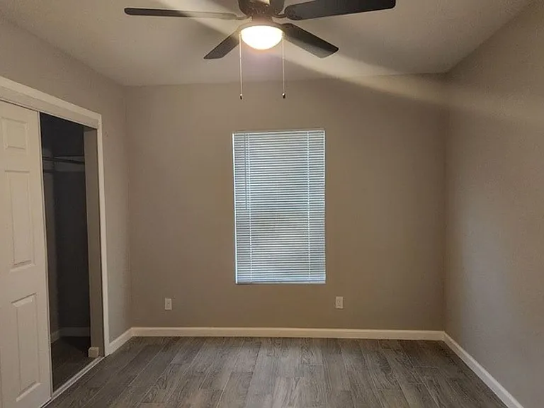 302 Kenmar Dr — Photo 5