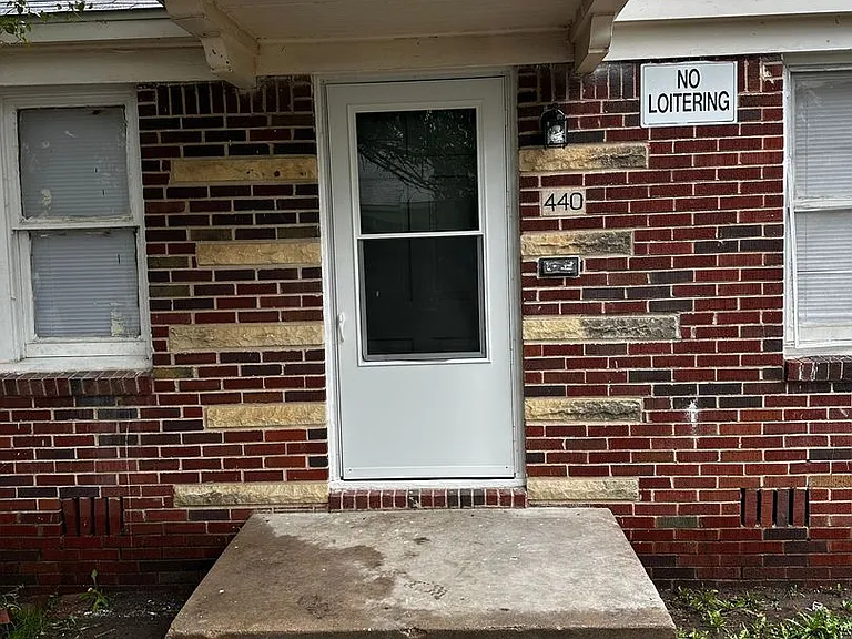 440 N Indiana Ave — Photo 1