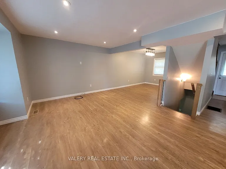 1815 Francois Rd — Photo 16